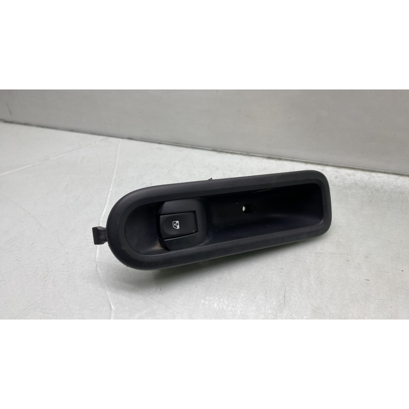 Interrupteur de leve vitre avant droit RENAULT TWINGO 2 Photo n°1