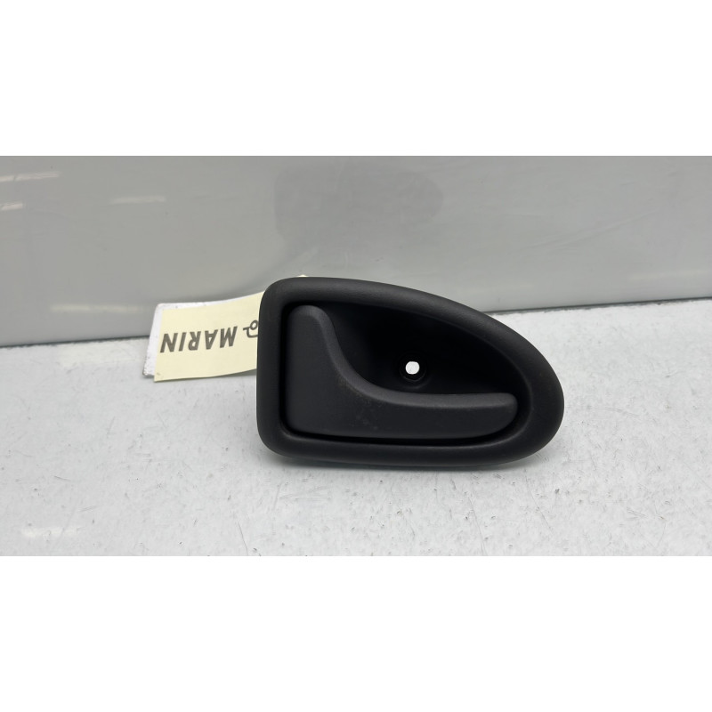 Poignee interieur arriere gauche RENAULT CLIO 2 CAMPUS Photo n°1