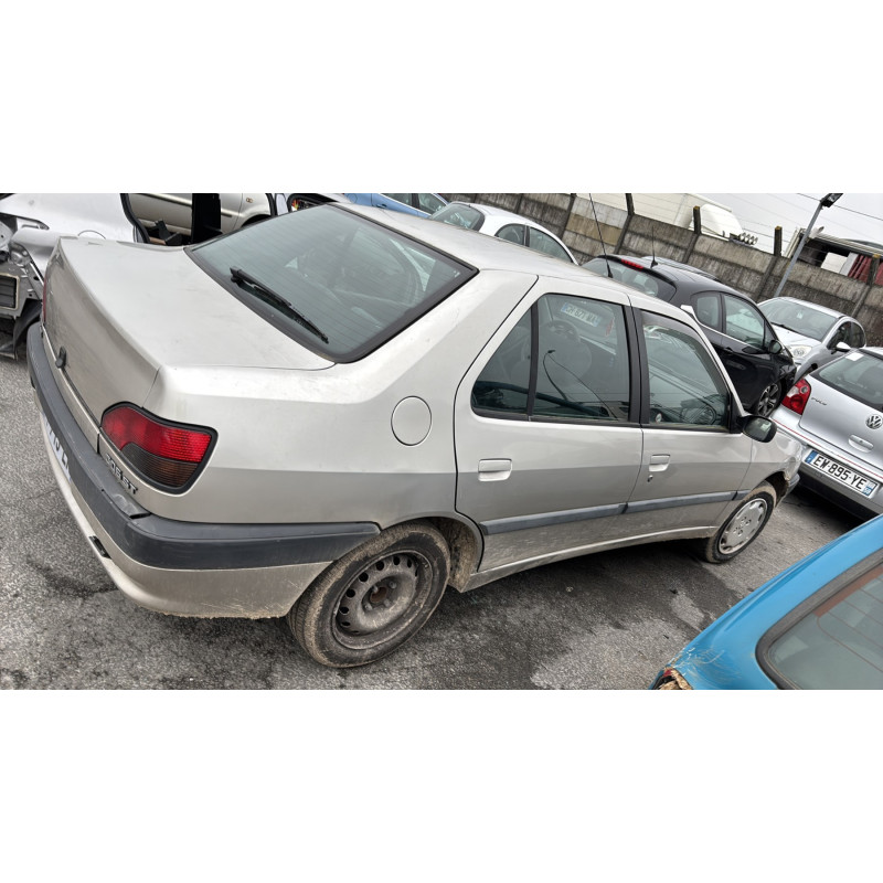 Feu arriere principal droit (feux) PEUGEOT 306 Photo n°9