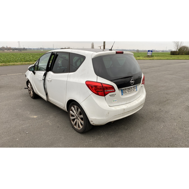 Pretensionneur de ceinture avant droit OPEL MERIVA B Photo n°7