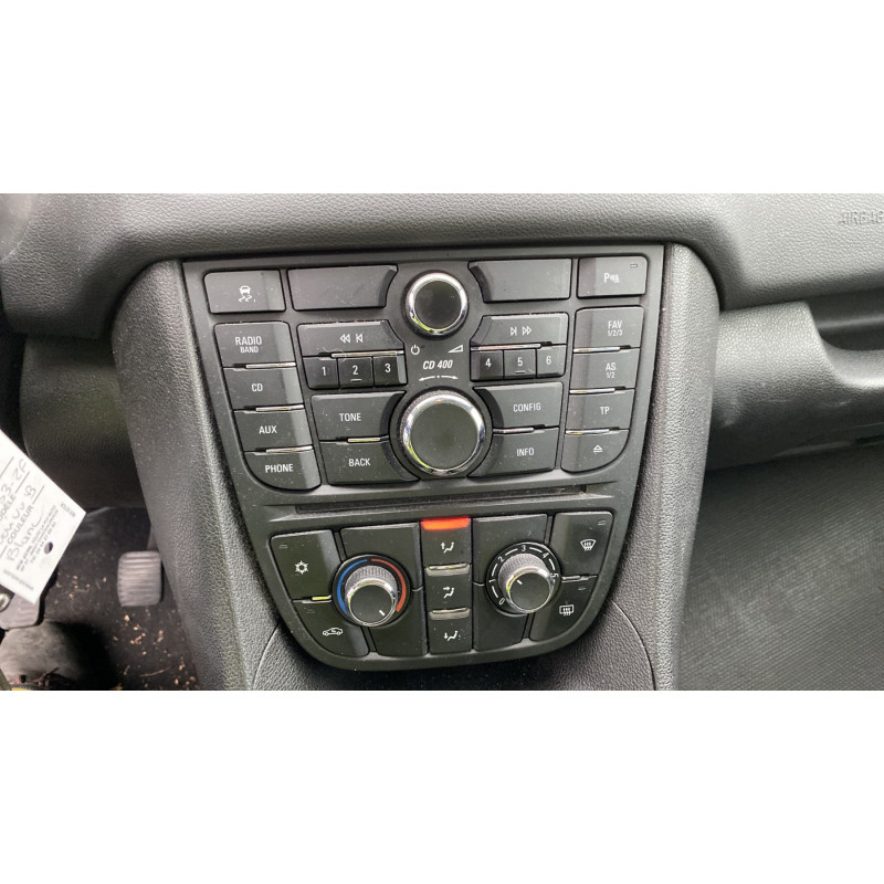Pretensionneur de ceinture avant droit OPEL MERIVA B Photo n°20