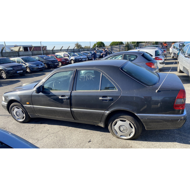 Aile avant droit MERCEDES CLASSE C 202 Photo n°10