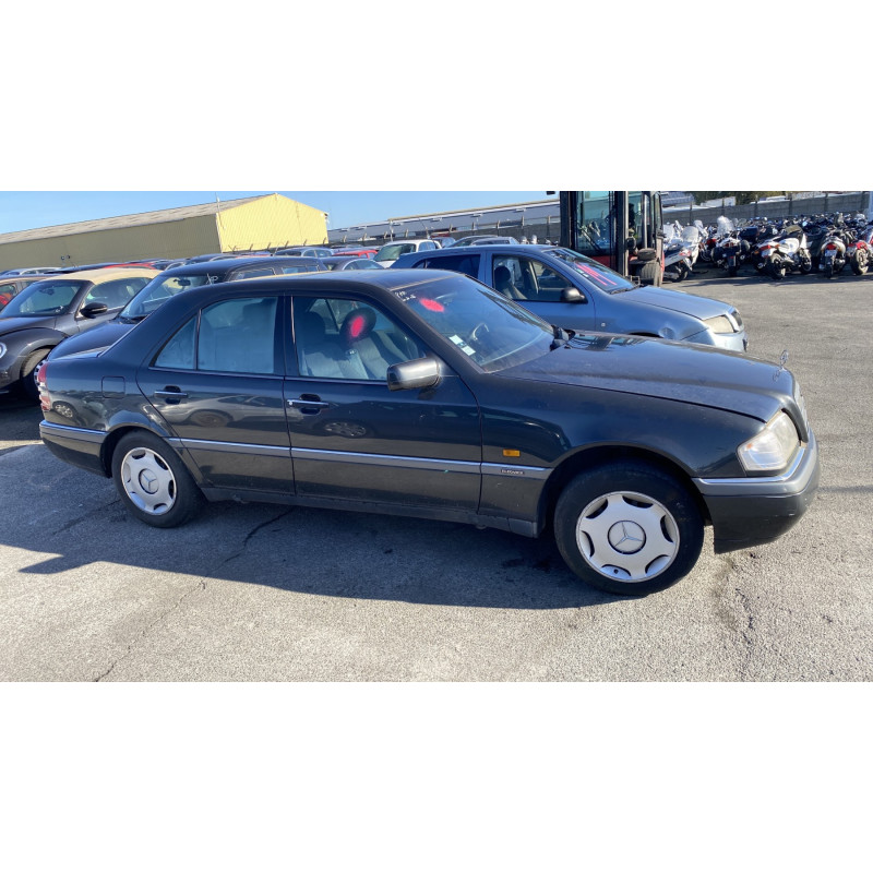 Aile avant droit MERCEDES CLASSE C 202 Photo n°11