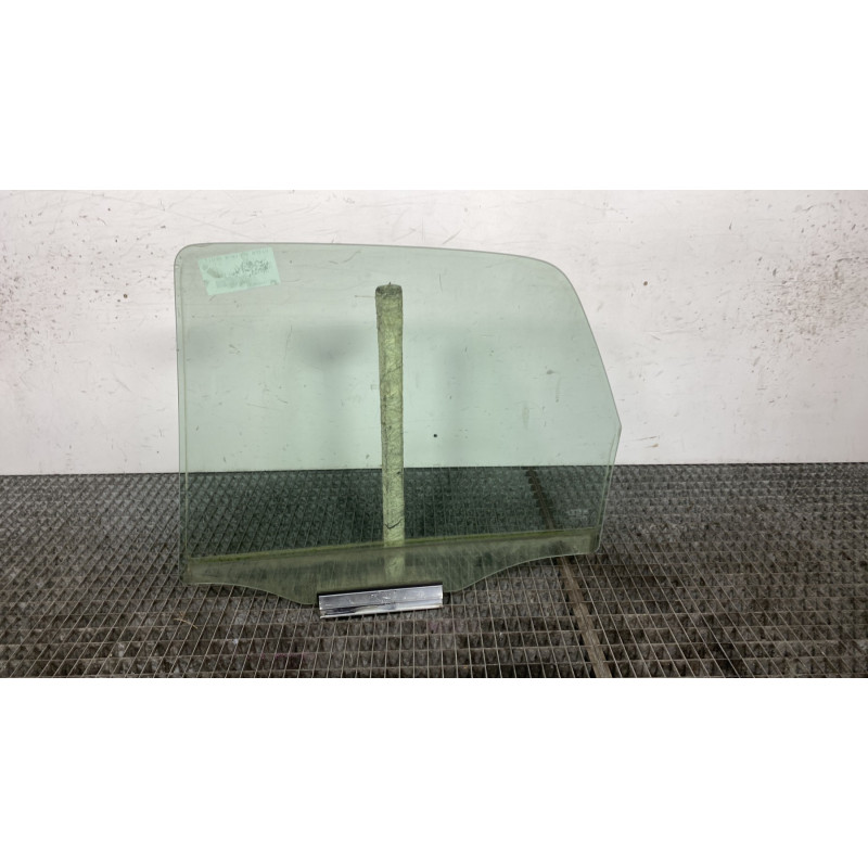 Vitre arriere droit OPEL MERIVA A Photo n°5