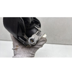 Pretensionneur de ceinture avant droit FORD FIESTA 6