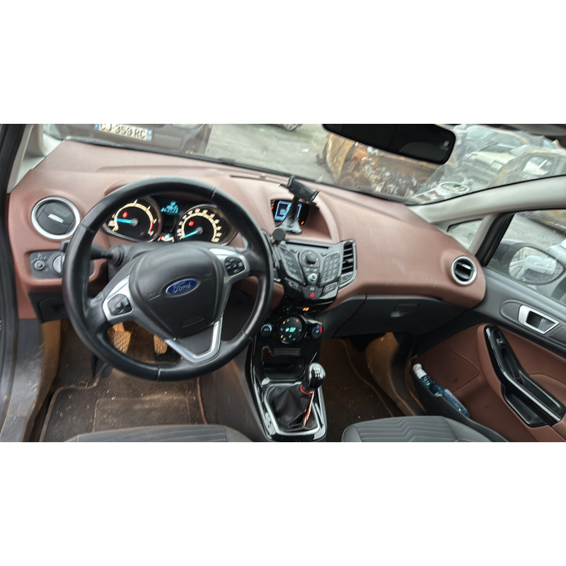 Vitre avant gauche FORD FIESTA 6 Photo n°16