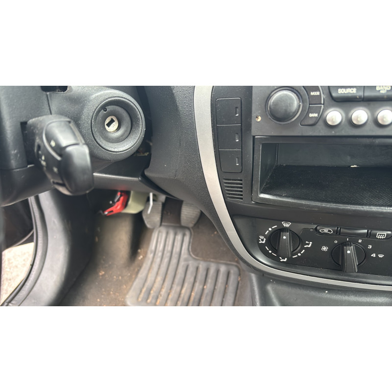 Interrupteur de leve vitre avant droit CITROEN C2 Photo n°19