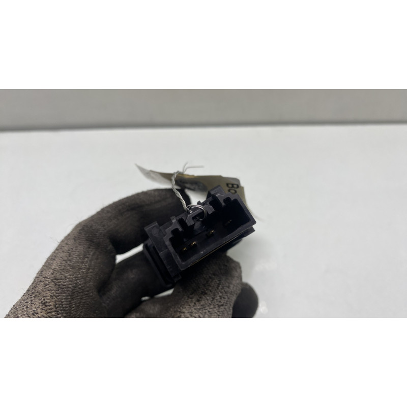 Bouton de warning MAZDA 3 1 Photo n°3