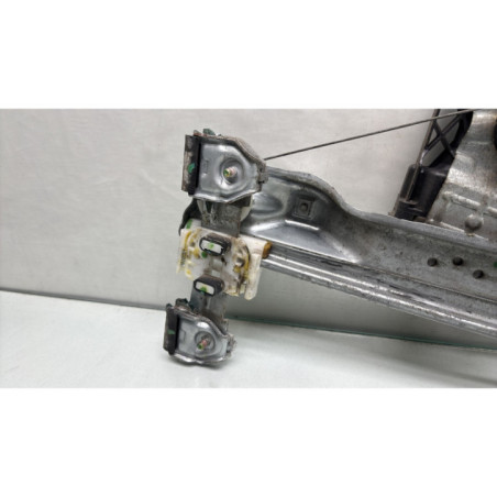 Leve vitre electrique arriere droit OPEL MERIVA B