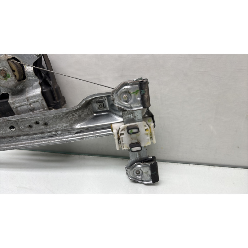 Leve vitre electrique arriere gauche OPEL MERIVA B Photo n°2