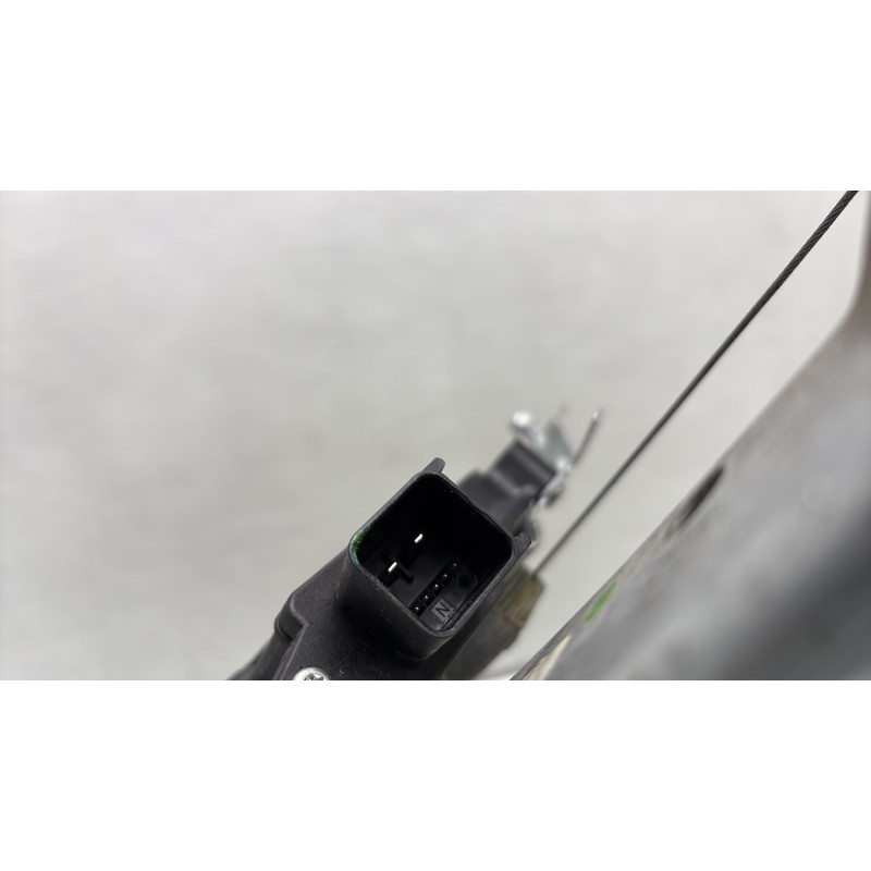 Leve vitre electrique arriere gauche OPEL MERIVA B Photo n°4