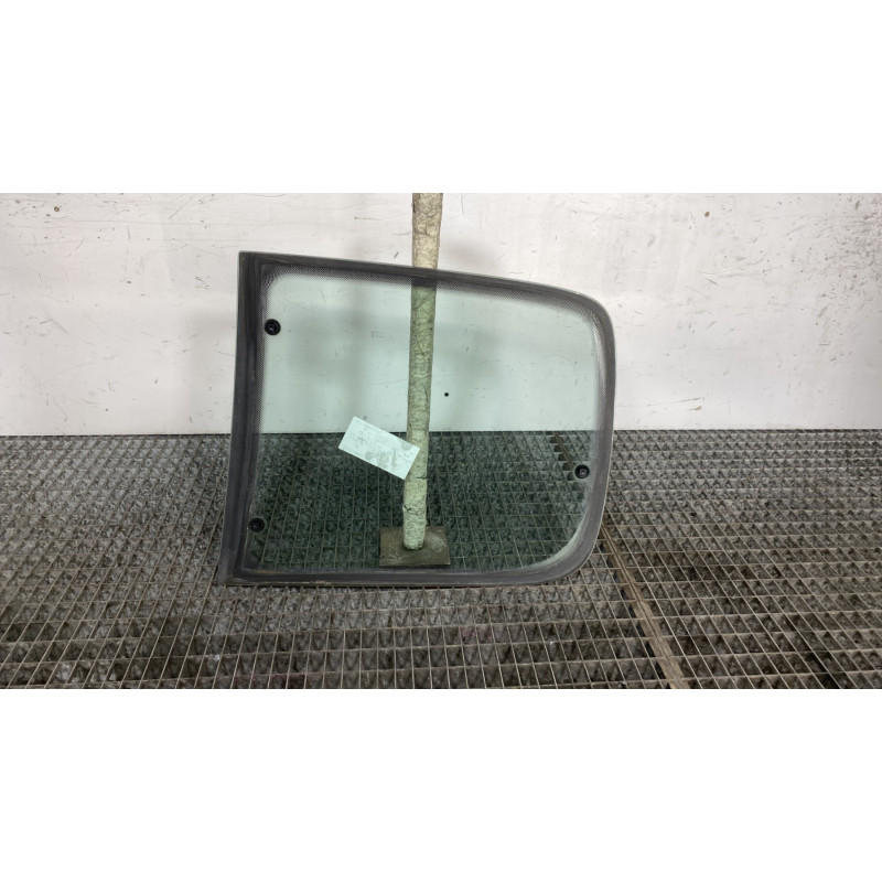 Custode arriere droit PEUGEOT 205 Photo n°4