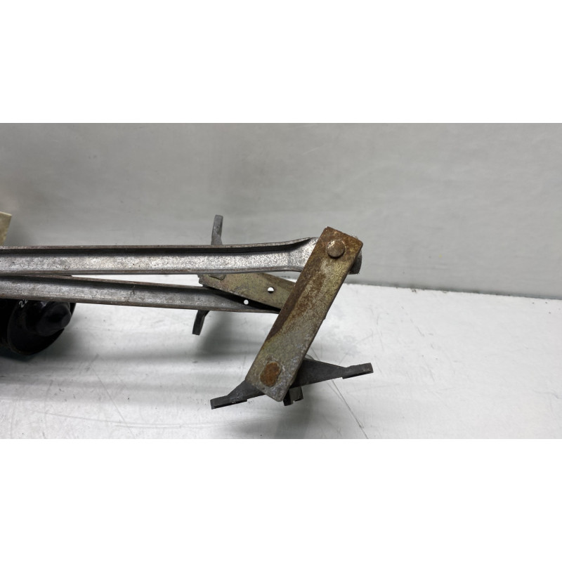 Moteur essuie glace avant PEUGEOT 205 Photo n°3
