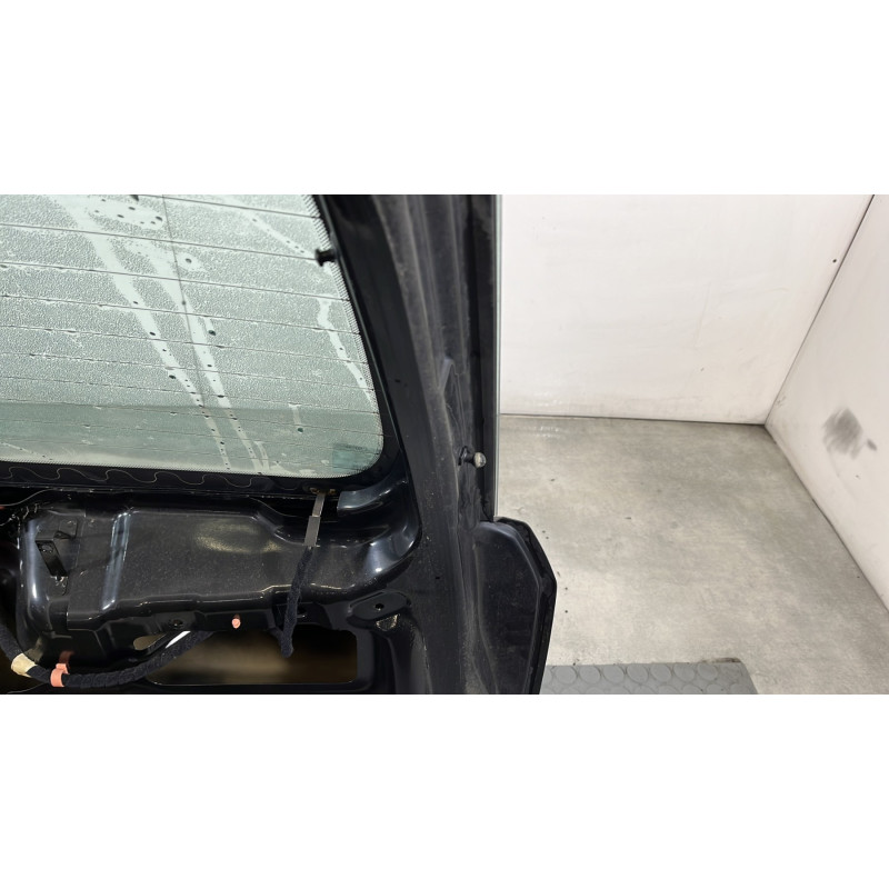 Malle/Hayon arriere FIAT GRANDE PUNTO Photo n°8