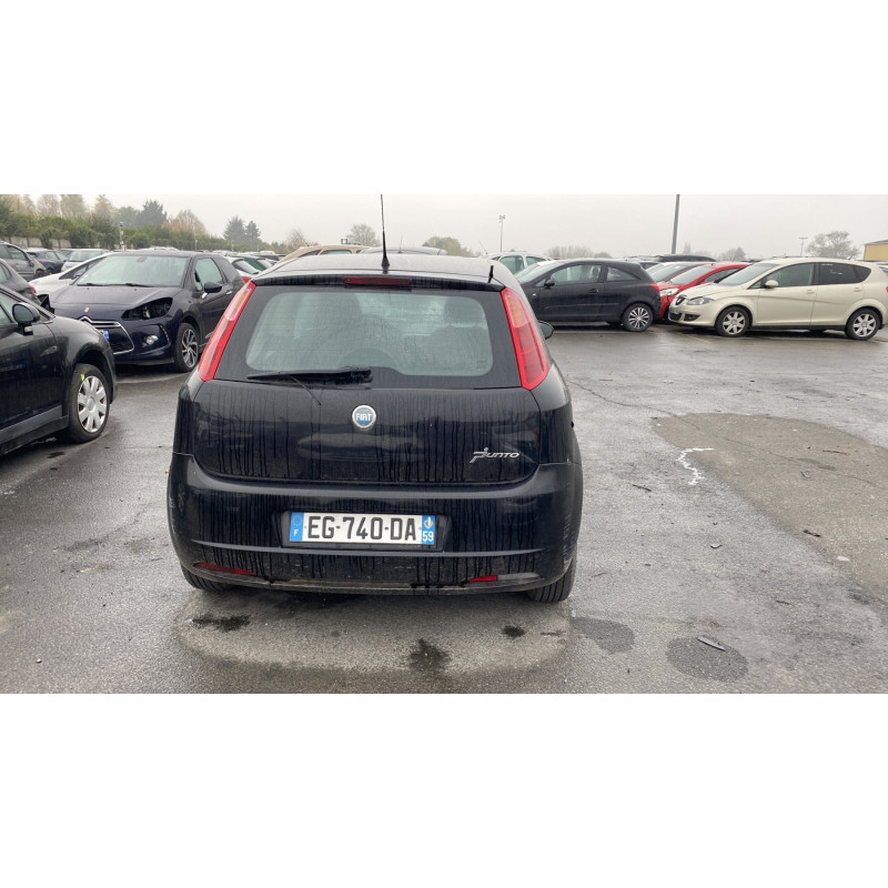 Trappe d'essence FIAT GRANDE PUNTO Photo n°8