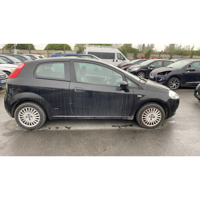 Trappe d'essence FIAT GRANDE PUNTO Photo n°9
