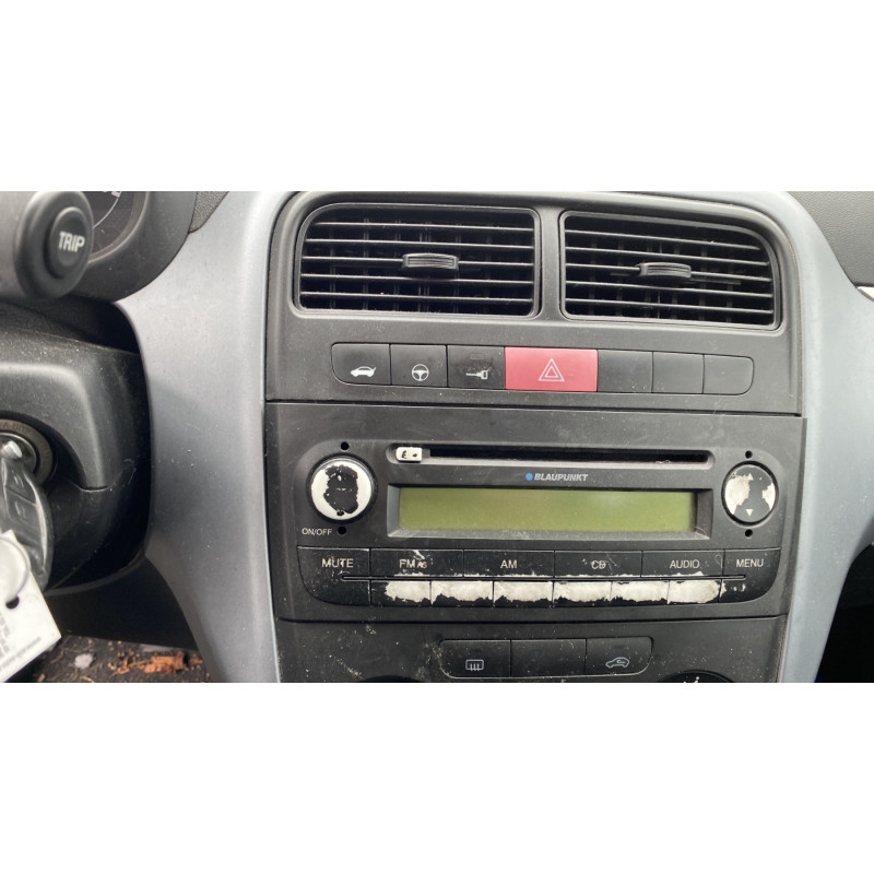 Trappe d'essence FIAT GRANDE PUNTO Photo n°18
