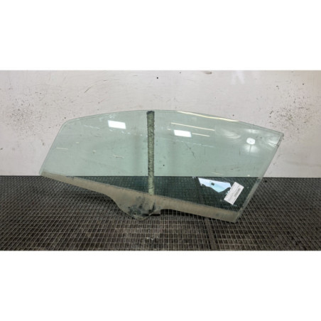 Vitre avant gauche FIAT GRANDE PUNTO Photo n°1