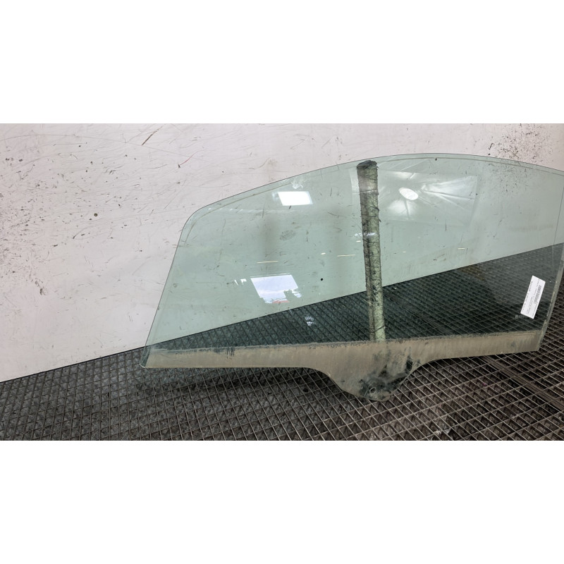 Vitre avant gauche FIAT GRANDE PUNTO Photo n°2