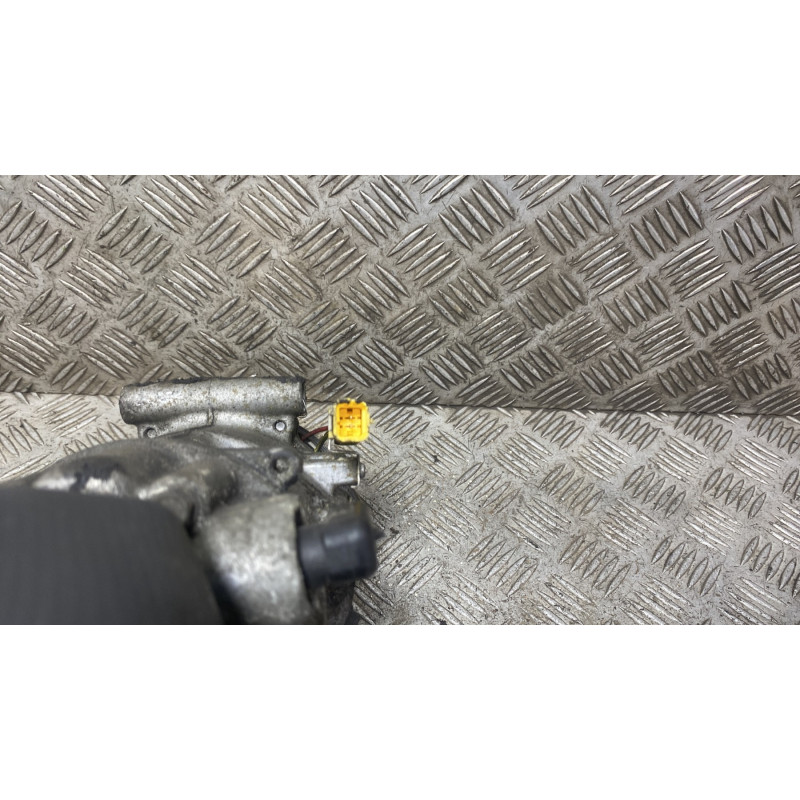 Compresseur clim CITROEN C5 2 Photo n°5