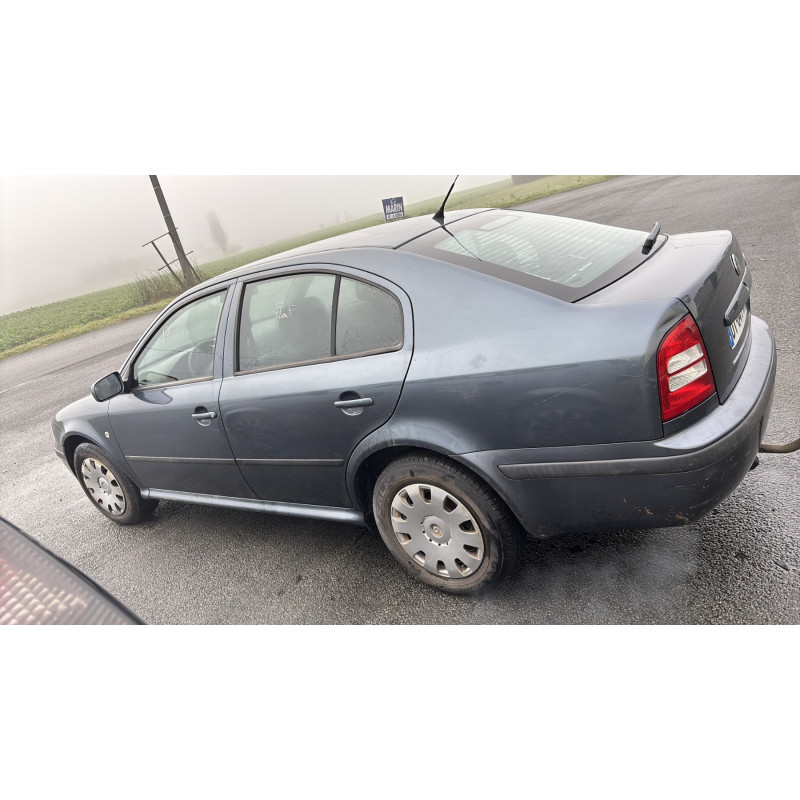 Feu arriere principal droit (feux) SKODA OCTAVIA 1 Photo n°10