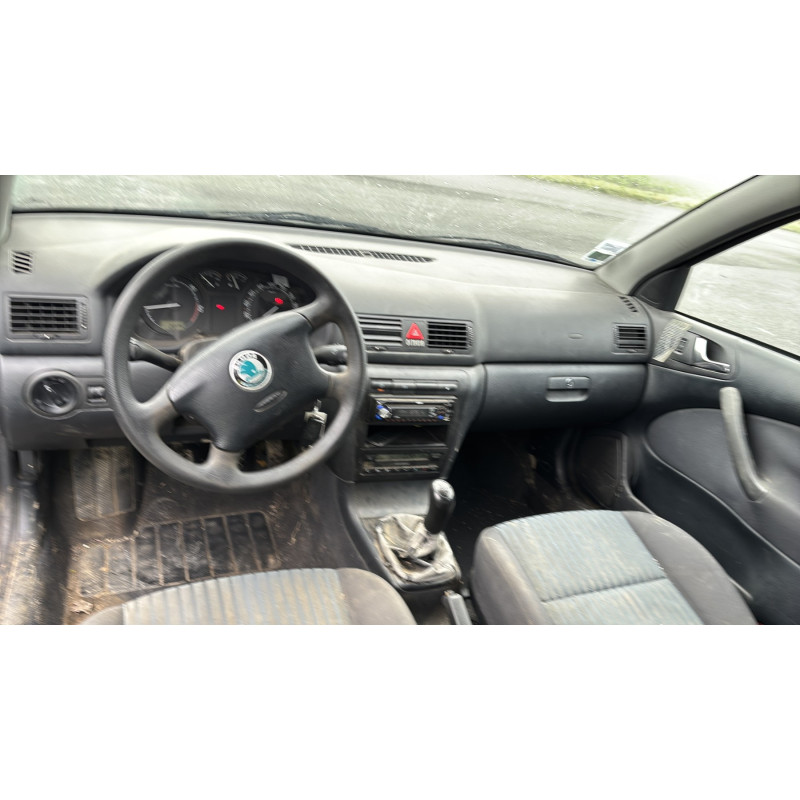 Feu arriere principal gauche (feux) SKODA OCTAVIA 1 Photo n°15
