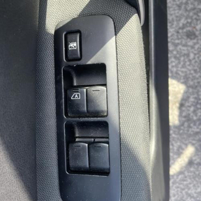 Feu arriere secondaire gauche (feux) NISSAN QASHQAI 1 Photo n°9