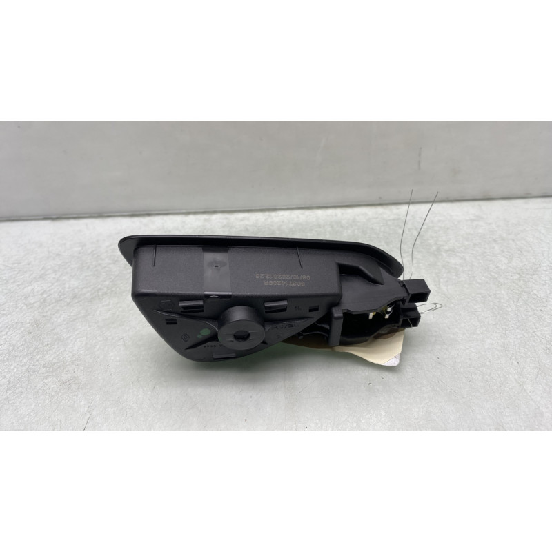 Poignee interieur arriere gauche RENAULT CLIO 5 Photo n°3
