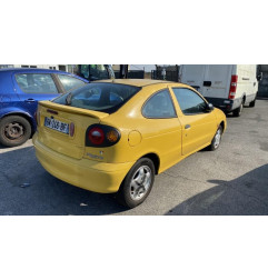 Charniere de capot RENAULT MEGANE 1
