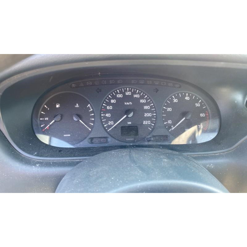 Charniere de capot RENAULT MEGANE 1 Photo n°10