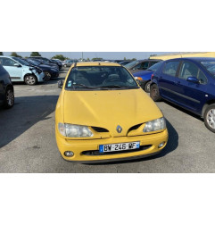 Charniere de capot RENAULT MEGANE 1