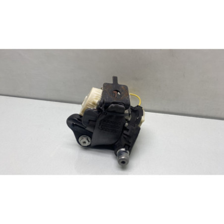 Pretensionneur de ceinture avant gauche RENAULT CLIO 3