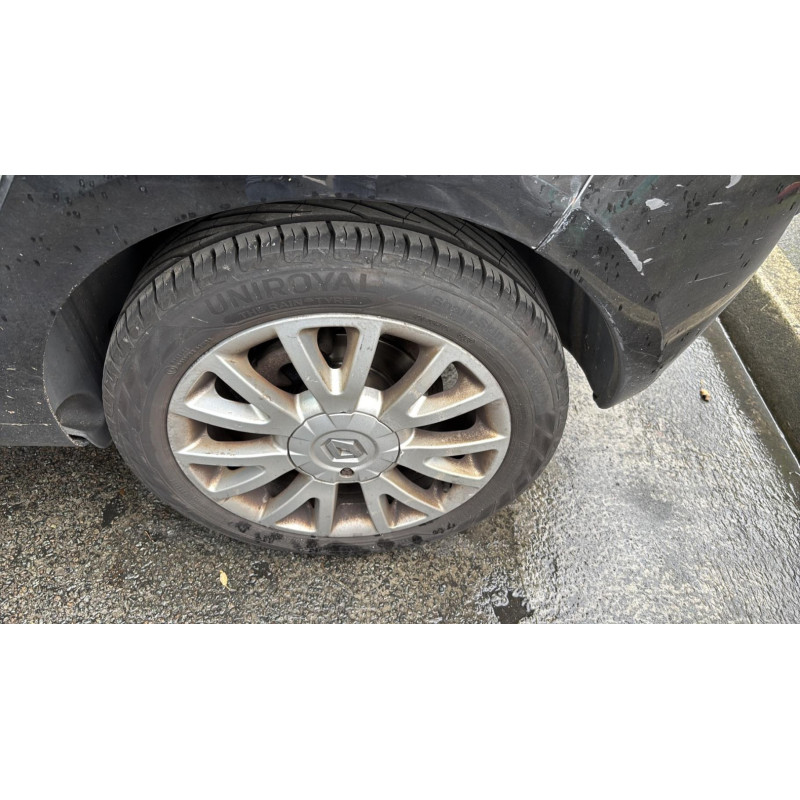 Pare boue arriere droit RENAULT CLIO 3 Photo n°20