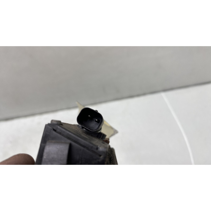 Bouton de coffre FORD GALAXY 2 Photo n°3