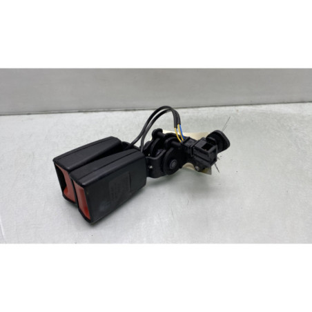 Attache ceinture arriere gauche SKODA OCTAVIA 4