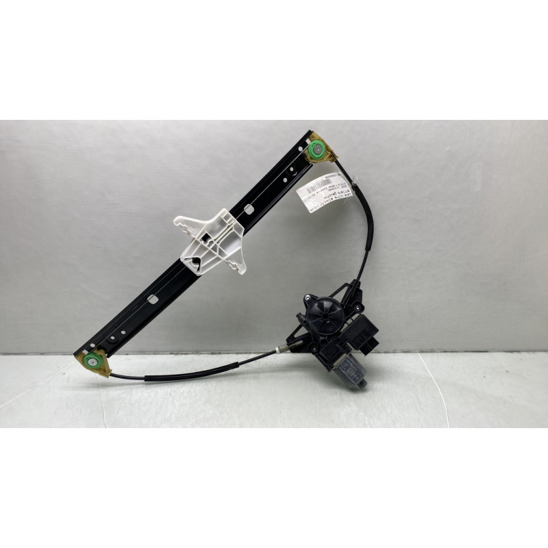 Leve vitre electrique arriere gauche SKODA OCTAVIA 4 Photo n°1