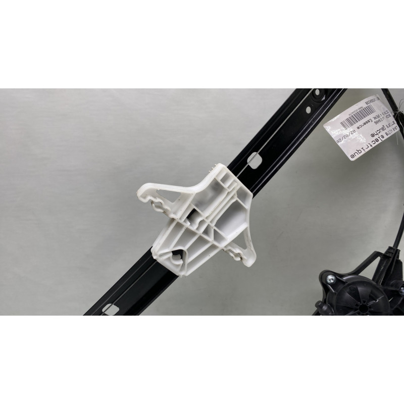 Leve vitre electrique arriere gauche SKODA OCTAVIA 4 Photo n°3