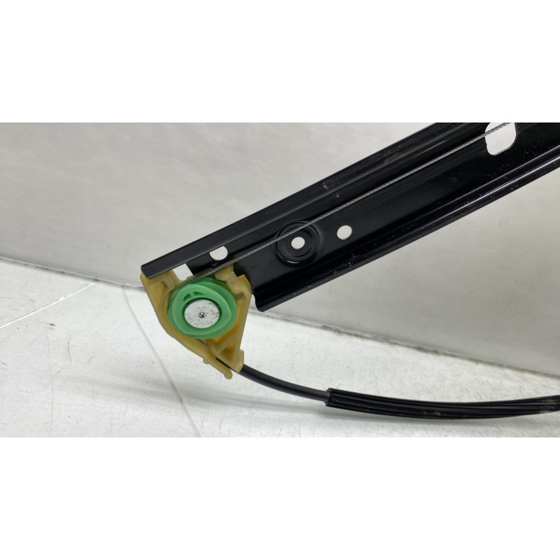 Leve vitre electrique arriere gauche SKODA OCTAVIA 4 Photo n°4