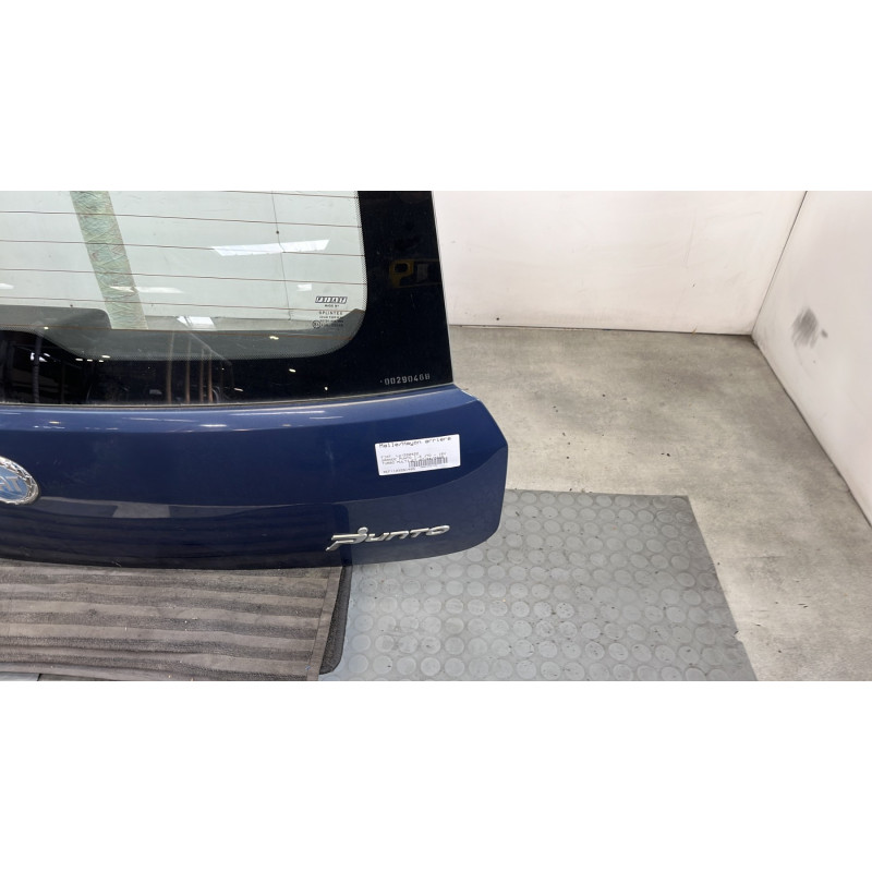 Malle/Hayon arriere FIAT GRANDE PUNTO Photo n°4