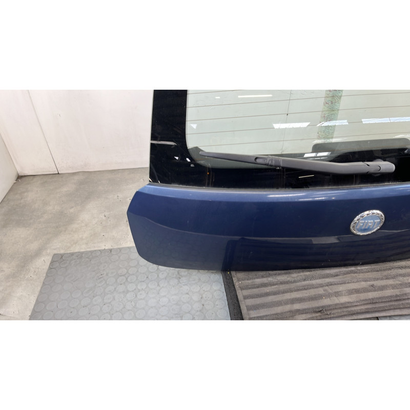Malle/Hayon arriere FIAT GRANDE PUNTO Photo n°5
