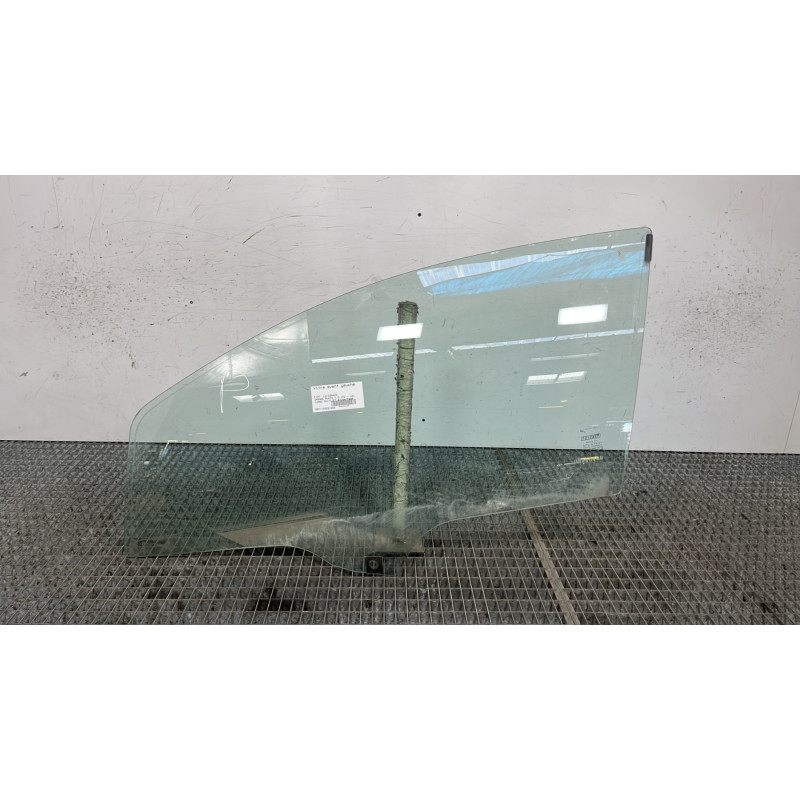 Vitre avant gauche FIAT GRANDE PUNTO Photo n°1