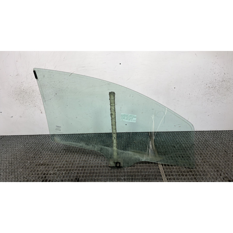 Vitre avant gauche FIAT GRANDE PUNTO Photo n°4