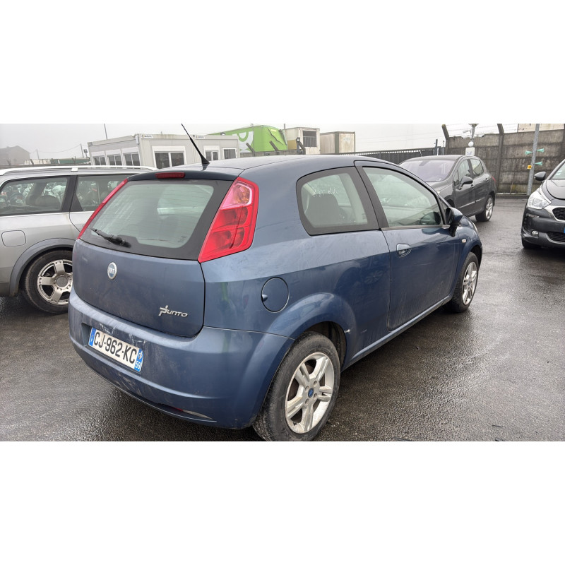 Vitre avant gauche FIAT GRANDE PUNTO Photo n°7