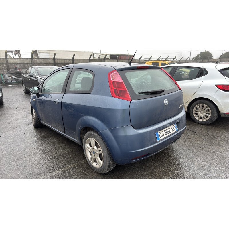 Vitre avant gauche FIAT GRANDE PUNTO Photo n°8