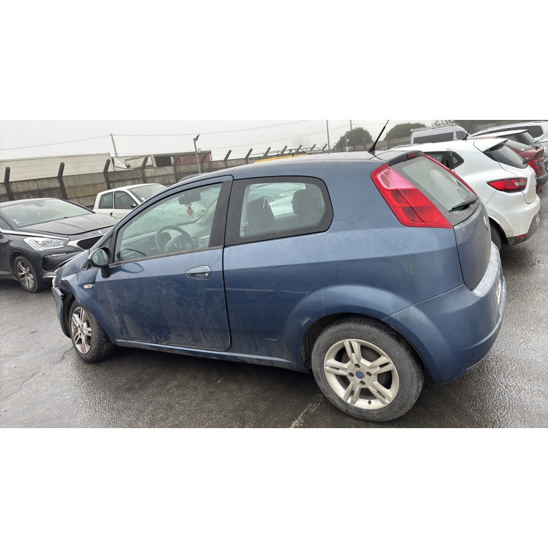 Vitre avant gauche FIAT GRANDE PUNTO Photo n°11