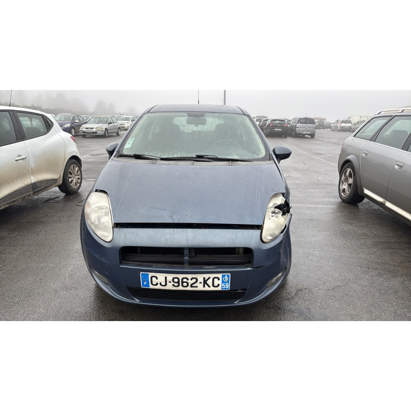 Vitre avant gauche FIAT GRANDE PUNTO Photo n°12
