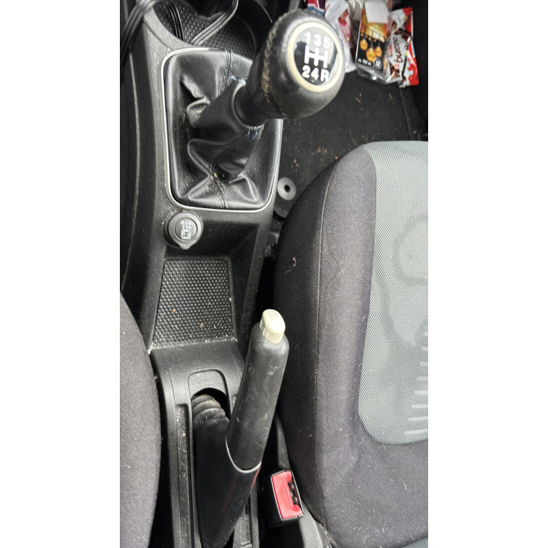 Vitre avant gauche FIAT GRANDE PUNTO Photo n°17