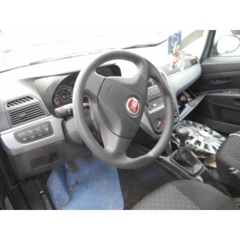 Vitre avant gauche FIAT GRANDE PUNTO Photo n°7