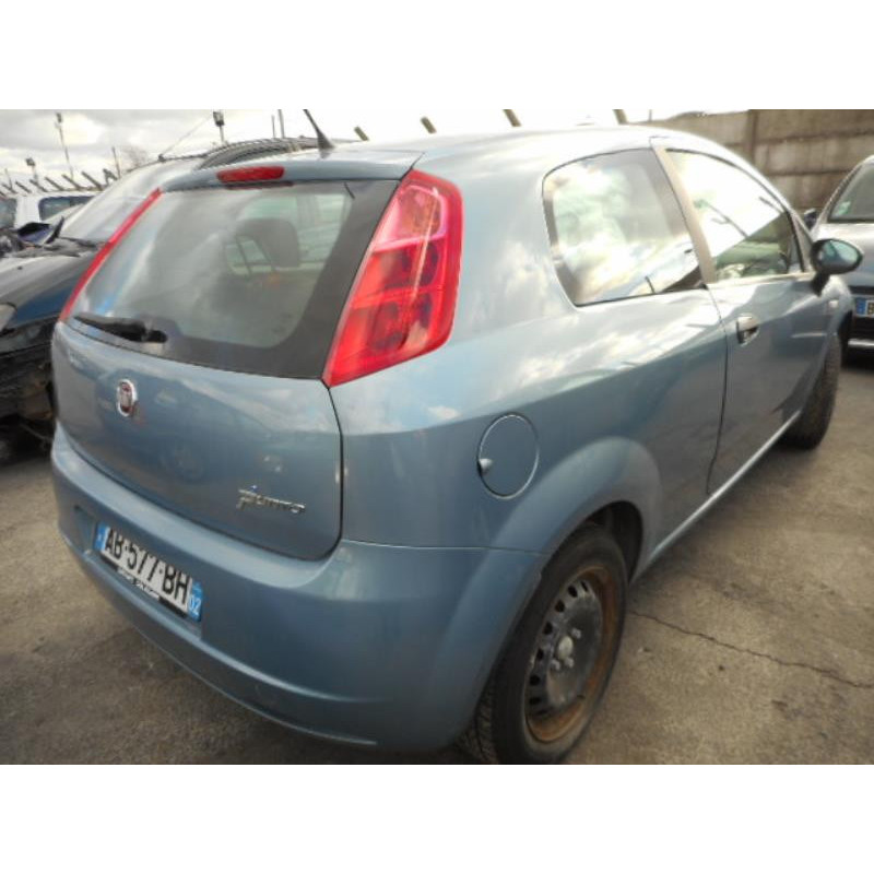 Vitre avant gauche FIAT GRANDE PUNTO Photo n°8