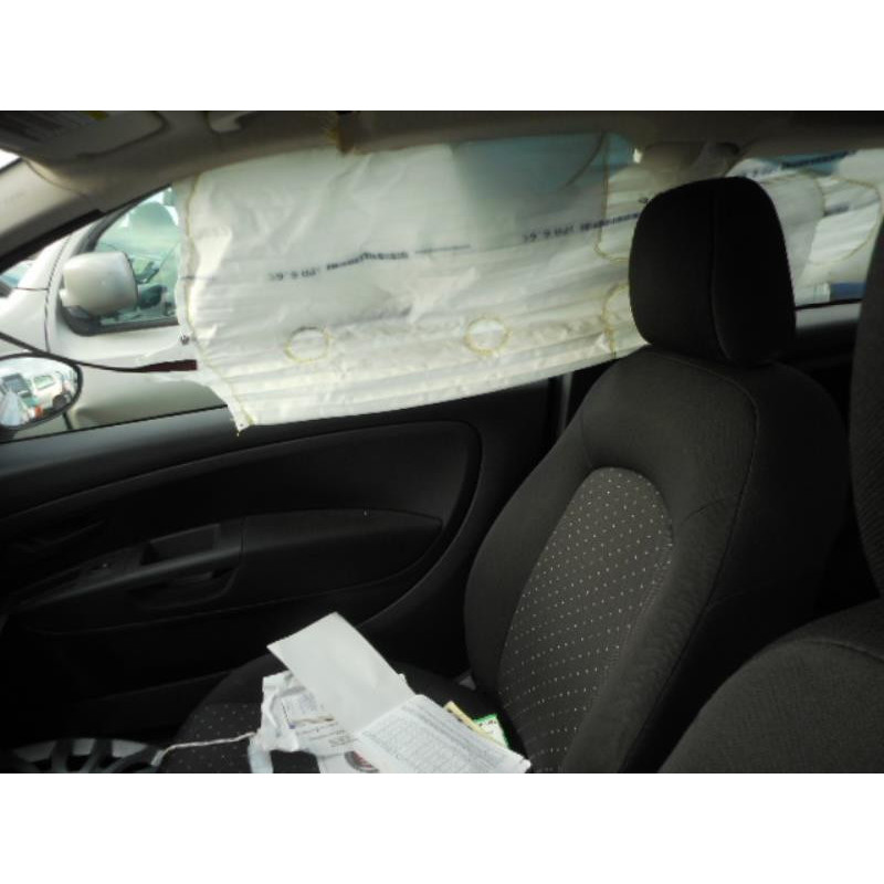 Vitre avant gauche FIAT GRANDE PUNTO Photo n°12